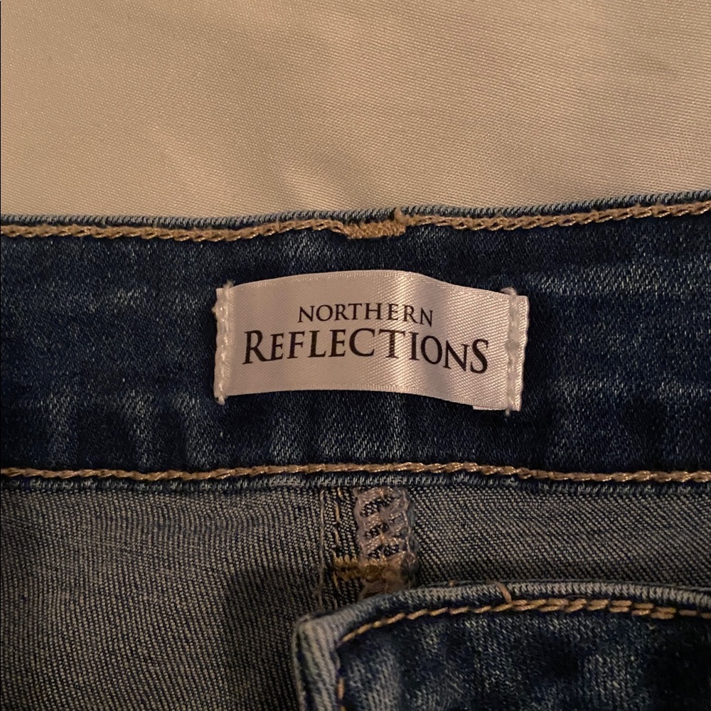 Northern Reflections Dark Indigo Cropped Cargo Jeans - Picture 9 of 10